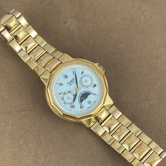 Vintage Avanti Designer Gold Tone Roman Numerals Moon Phase Watch 3 Sub Dials